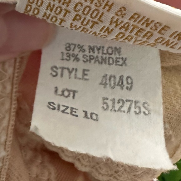 Vintage Swimsuit 1980s Skirted One Piece Swimsuit 10 - Picture 10 of 11